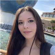 Je suis étudiante en troisième année d’Informatique, et actuellement mentor pour les élèves de première année à la fac.